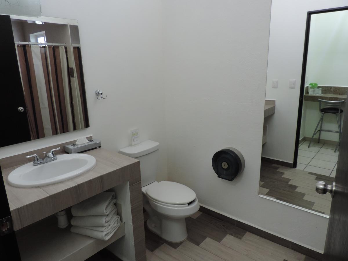 Hotel Hospedajes Del Rey 科利马 外观 照片